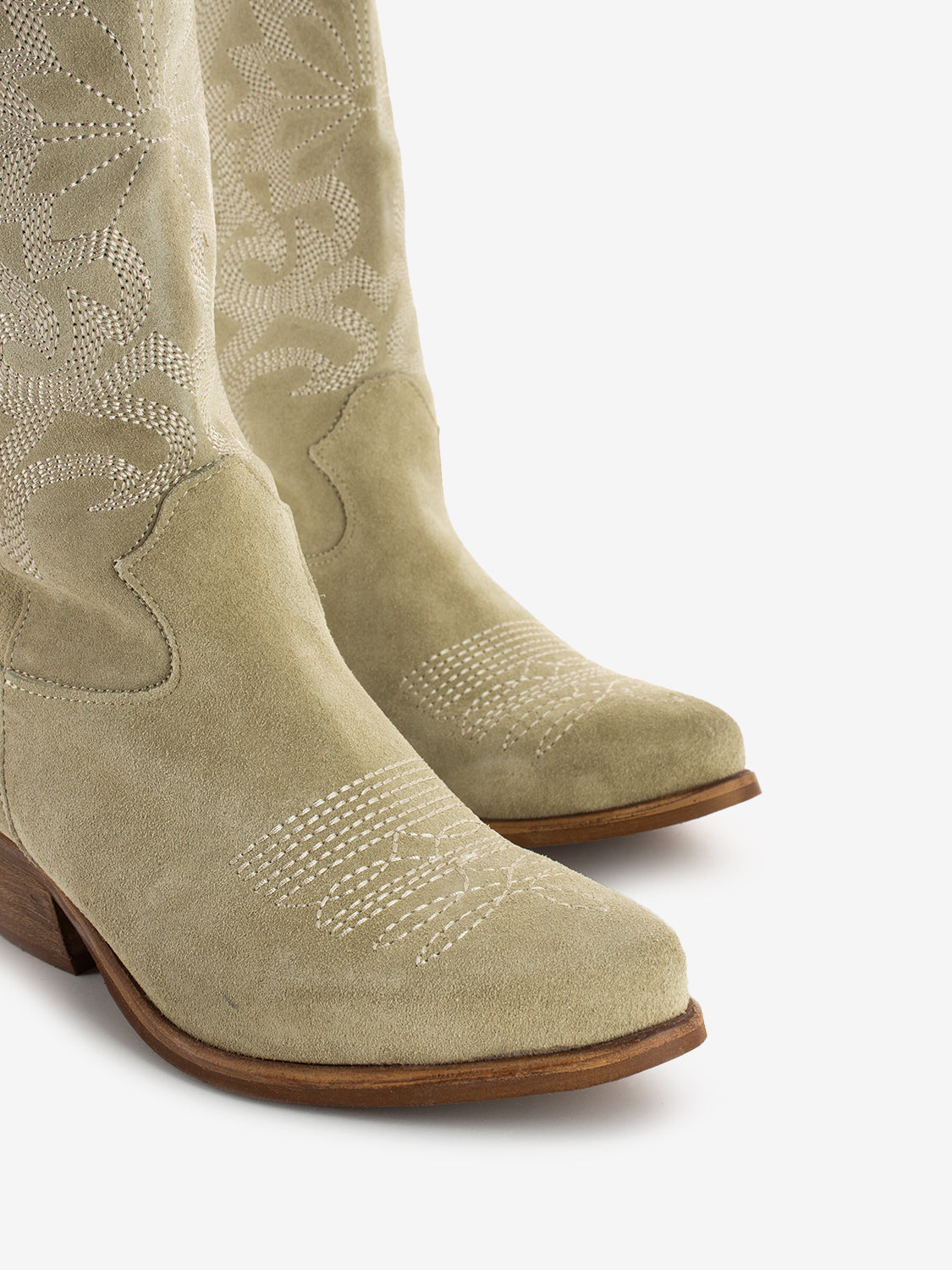 Texani con ricami camoscio beige