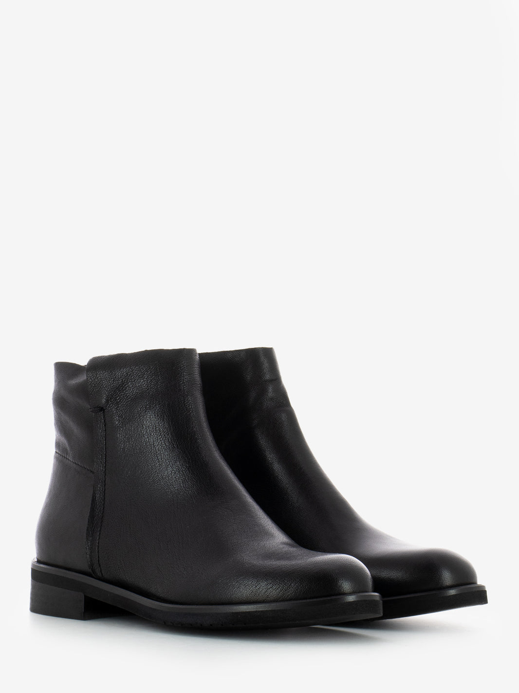 Tronchetto in pelle con zip nero