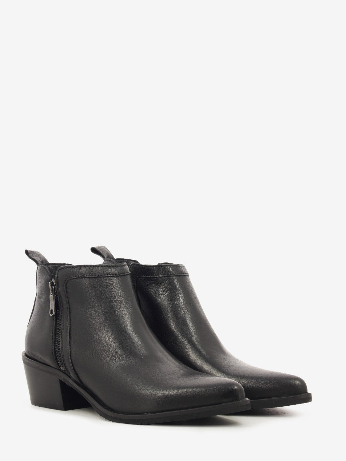 Black leather ankle boot with zip