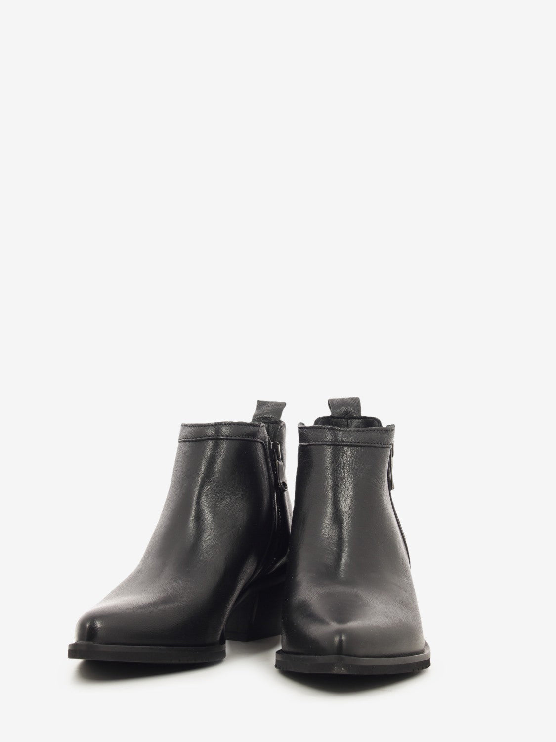 Black leather ankle boot with zip