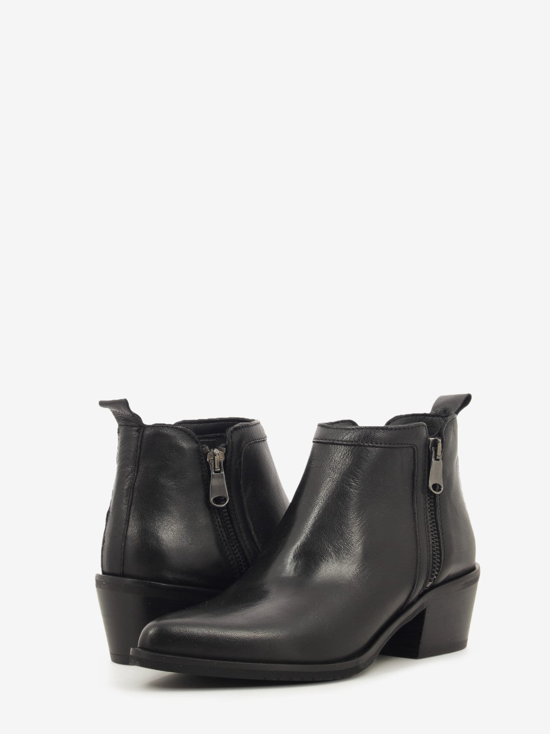 Black leather ankle boot with zip