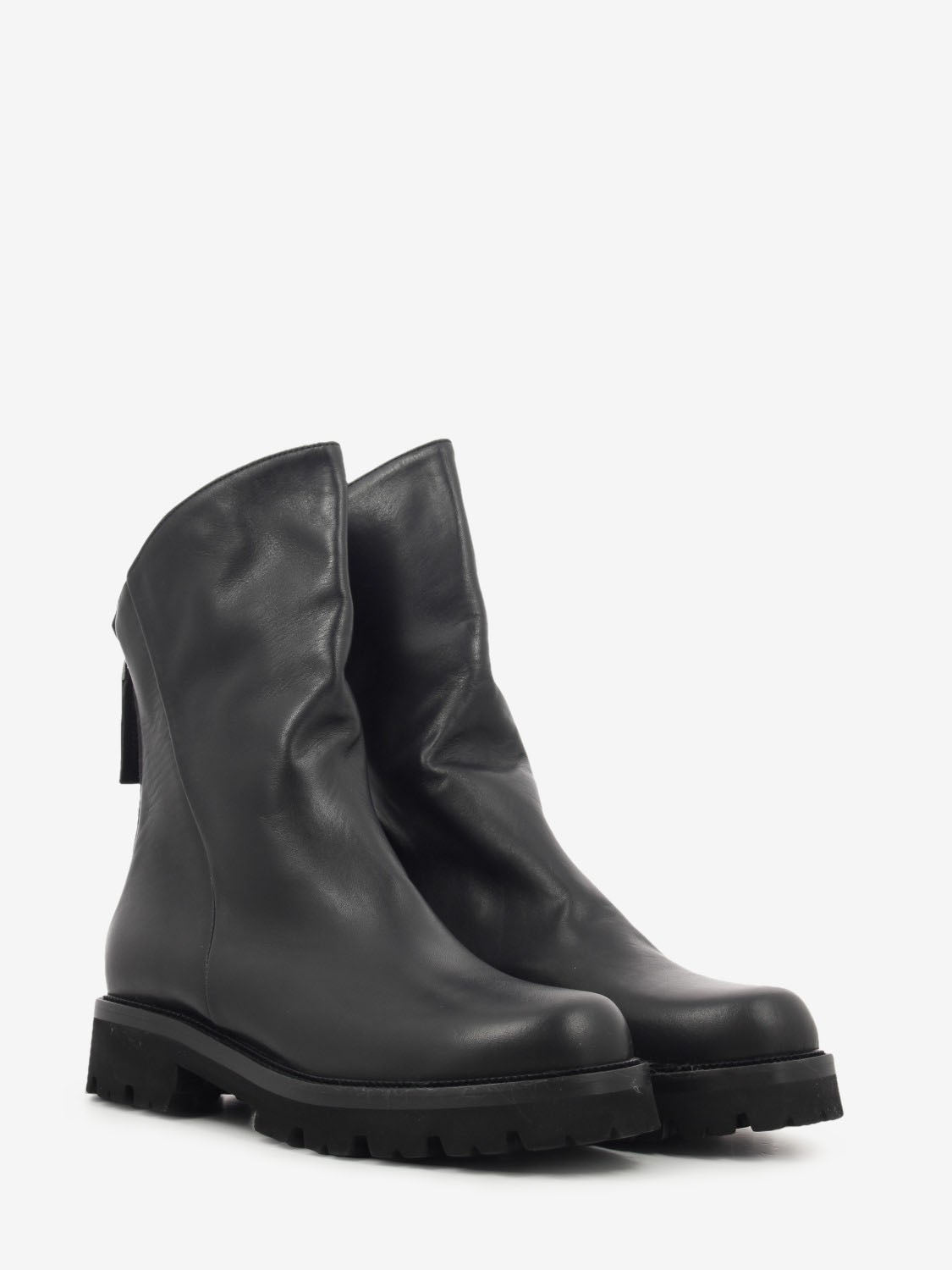 Tronchetto in pelle con zip nero