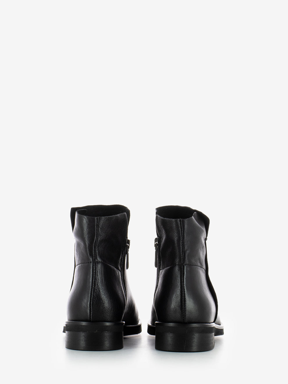 Tronchetto in pelle con zip nero