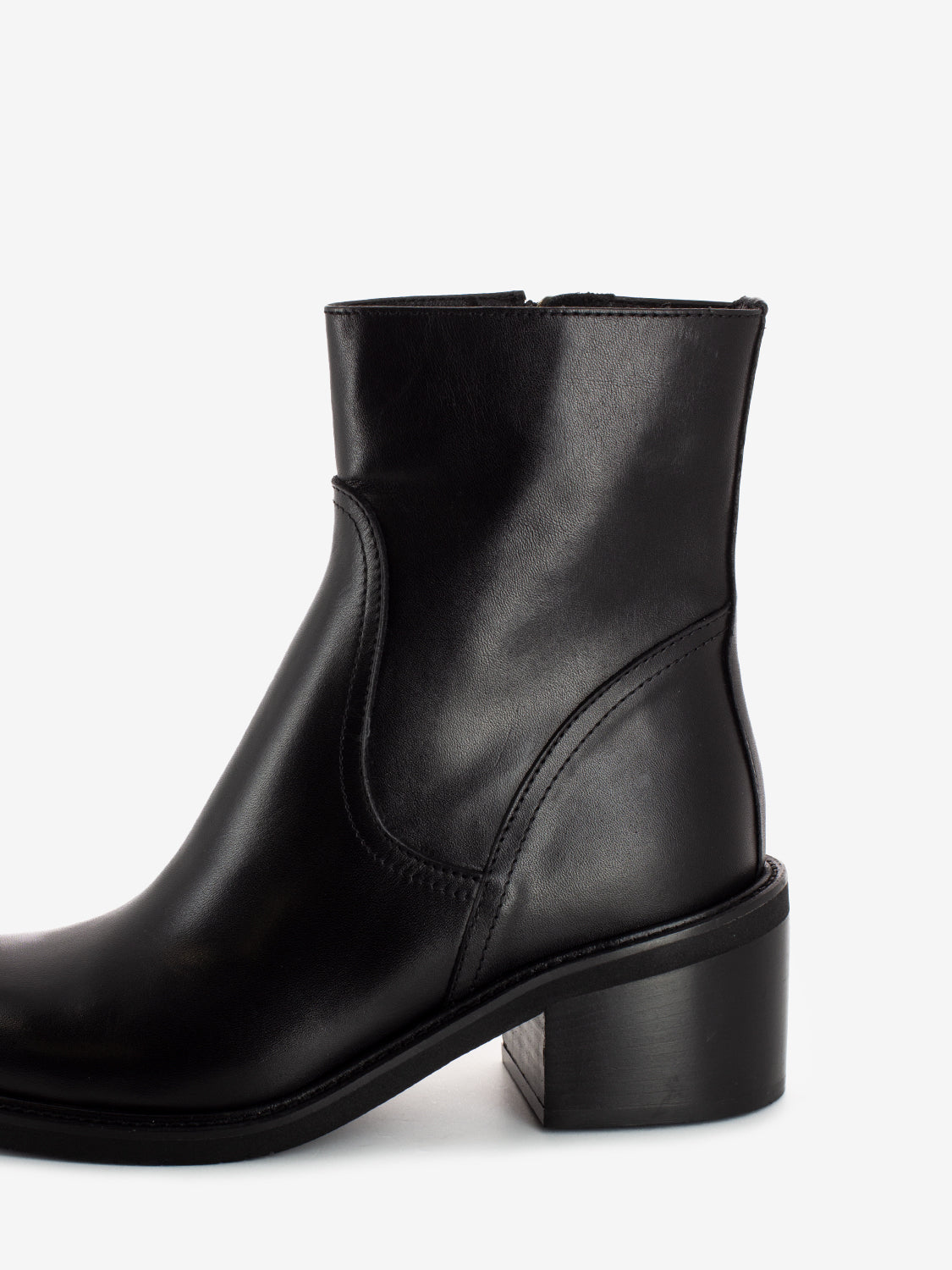 Tronchetto Nora in pelle nero