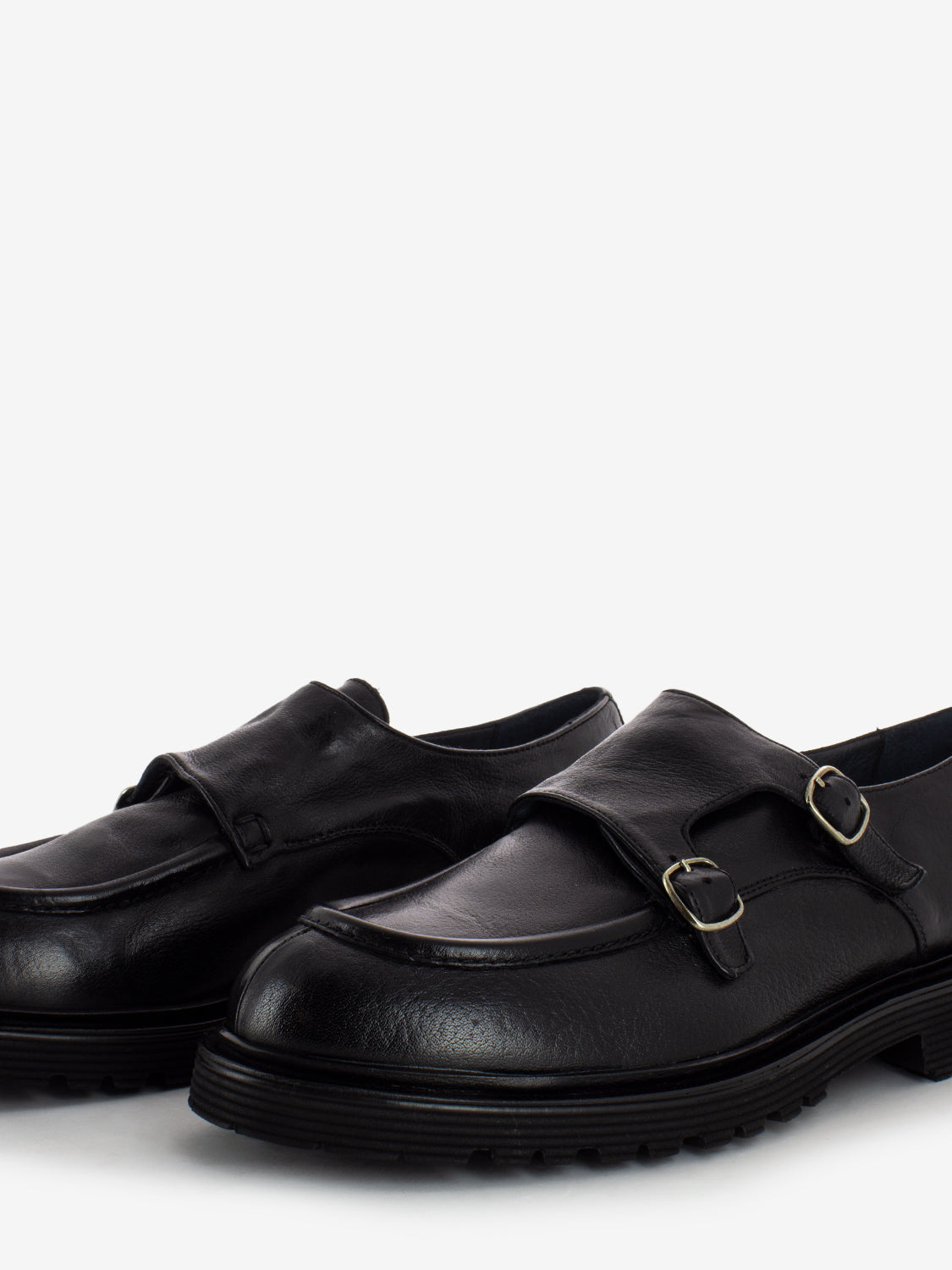 Scarpa con fibbie bufalo nero
