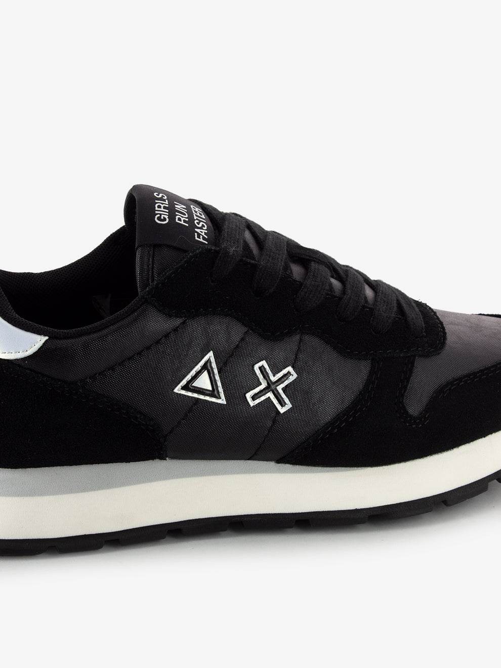 Ally bright black sneakers