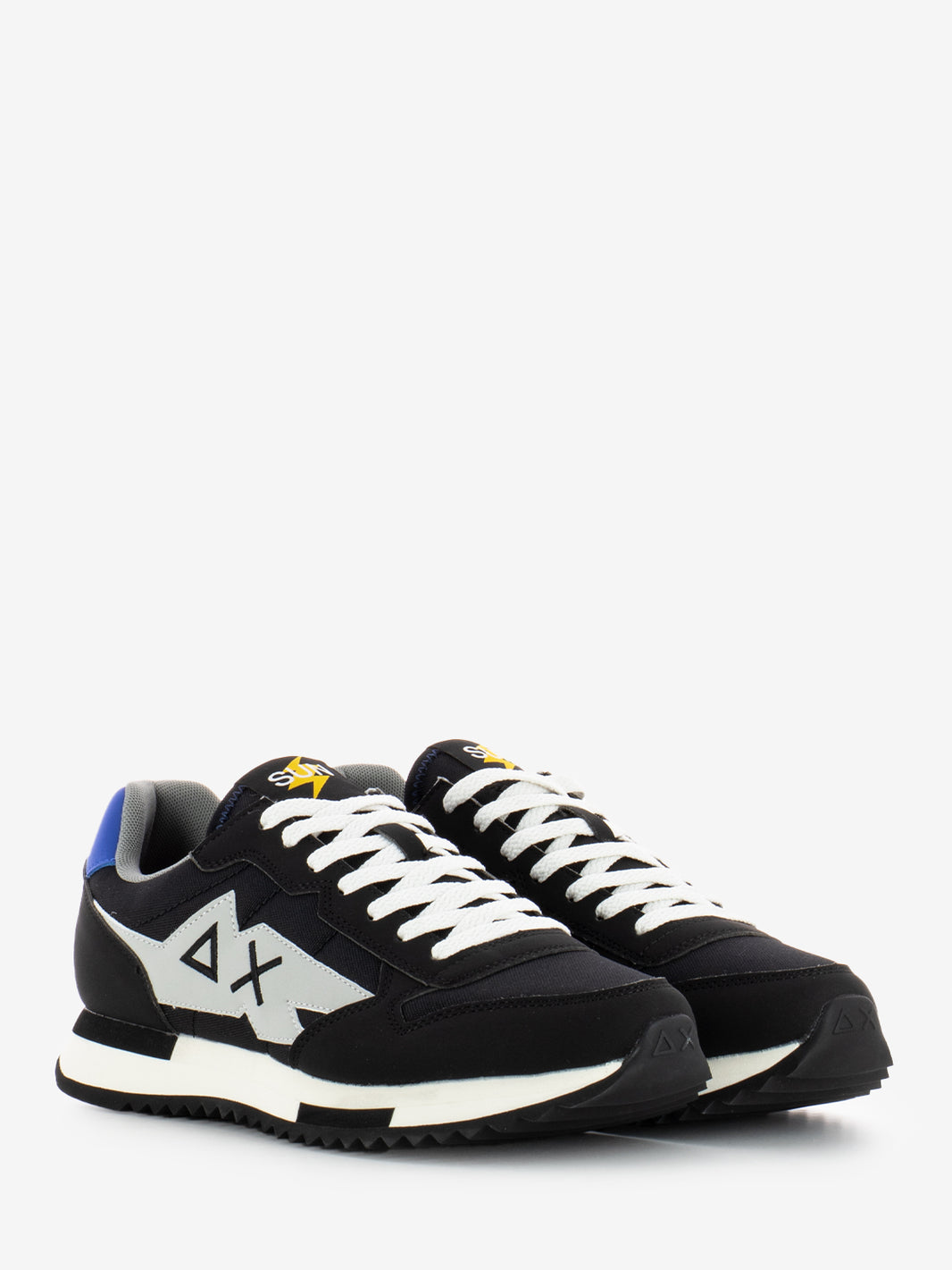 Niki Solid Black Sneakers