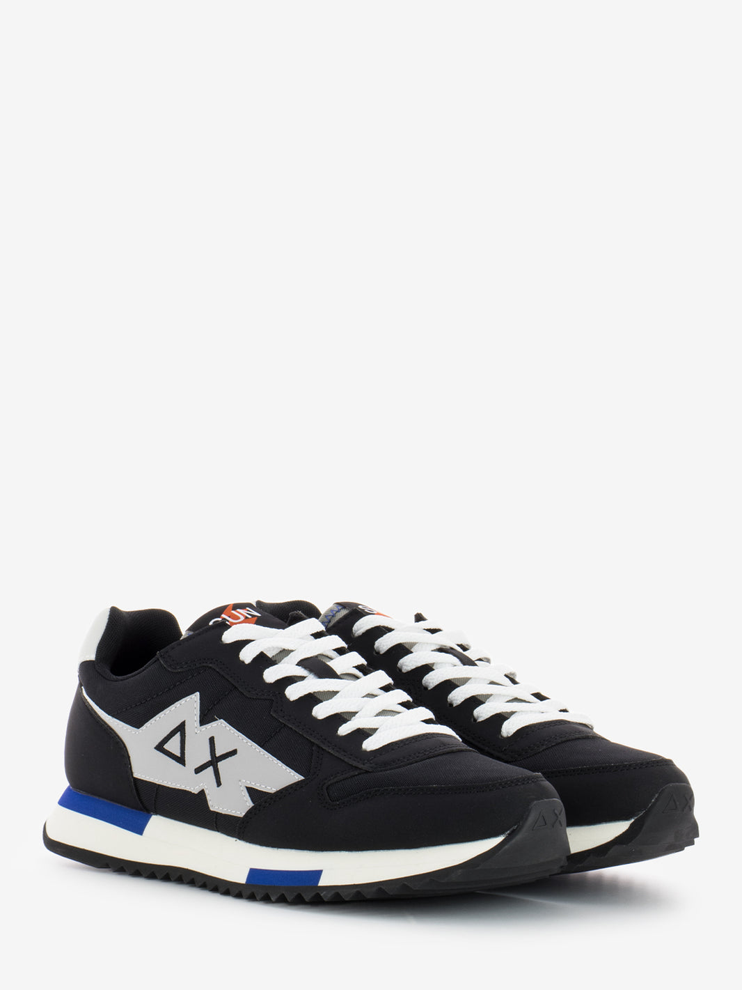 Niki Solid Black Sneakers