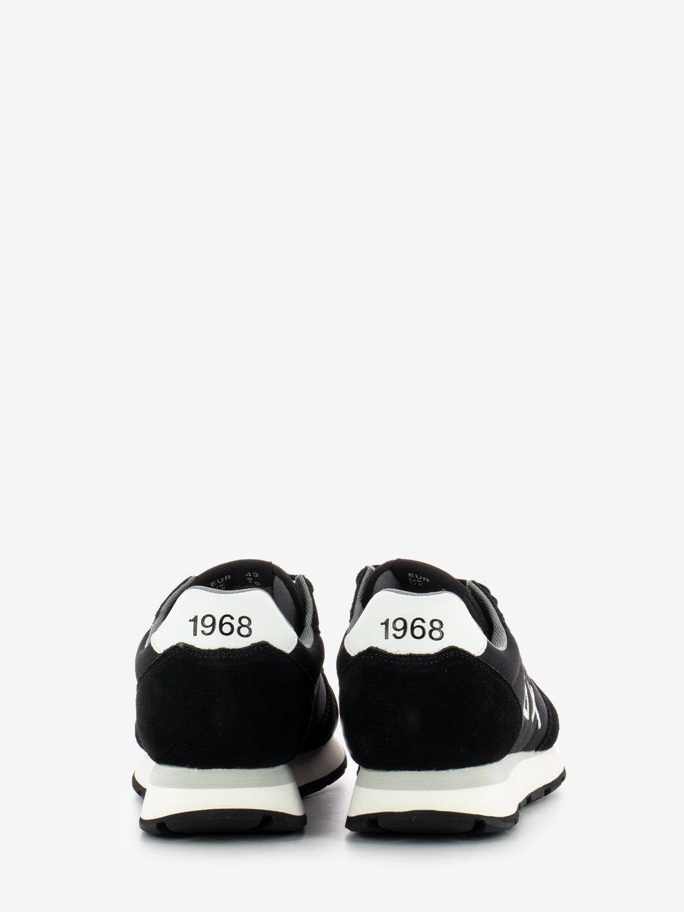 Tom solid black sneakers