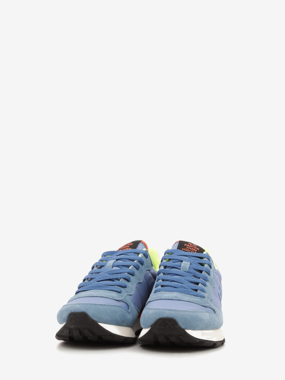 Tom fluo avio