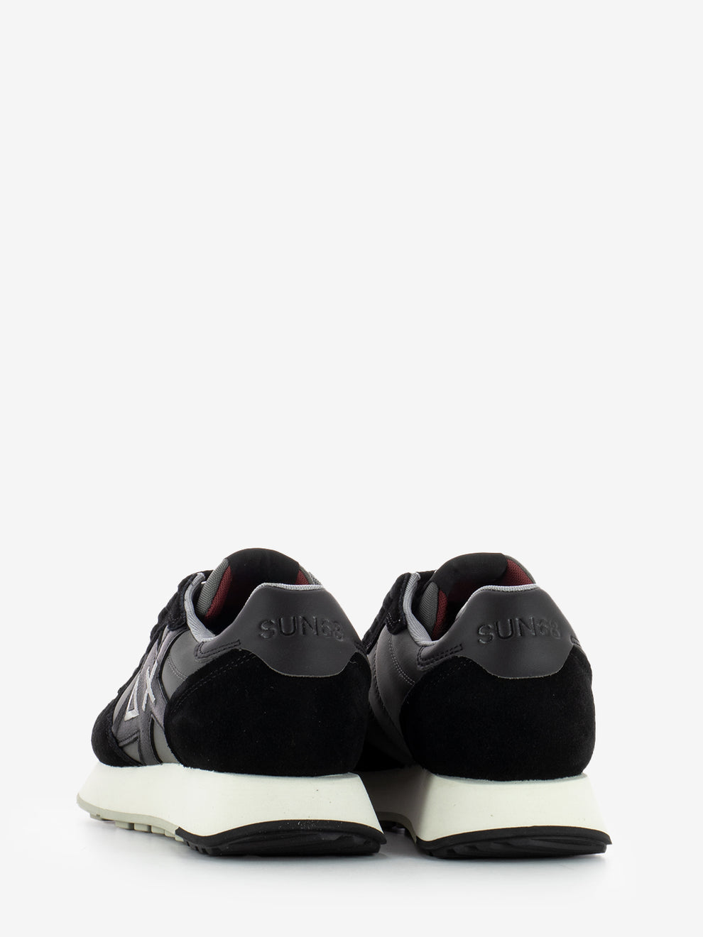Black two-tone Jaki