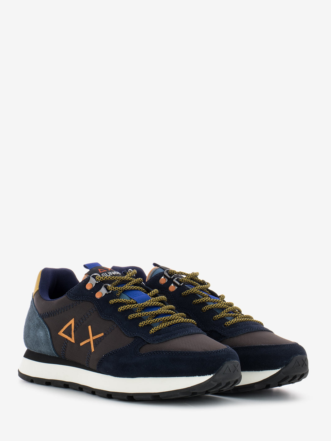 Tom Goes Camping brown sneakers