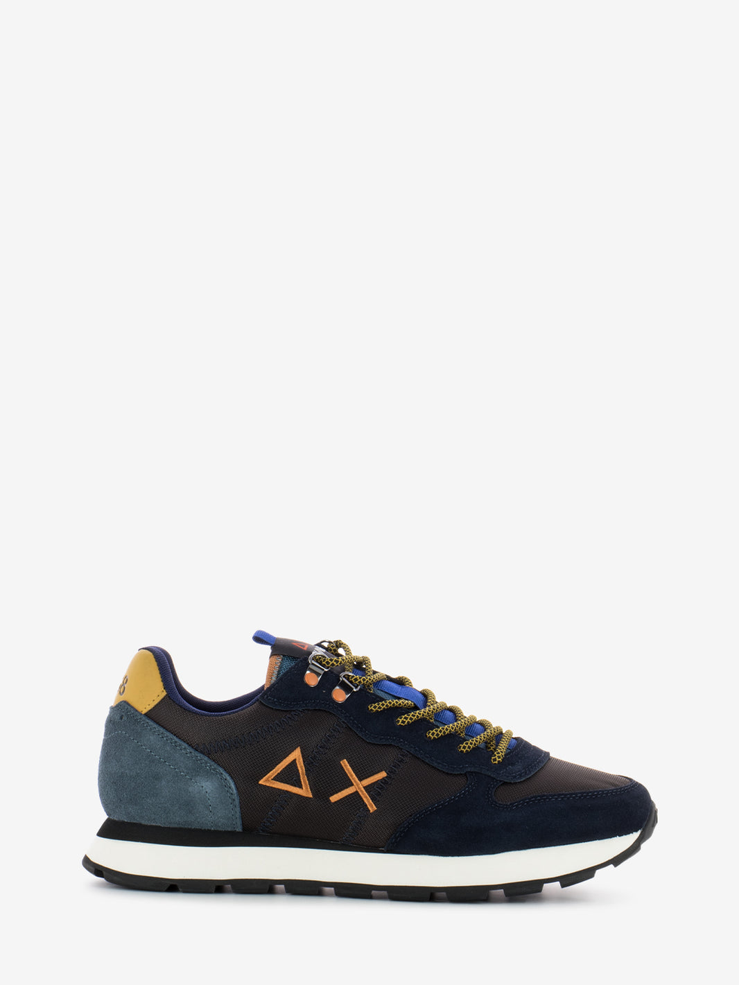 Tom Goes Camping brown sneakers