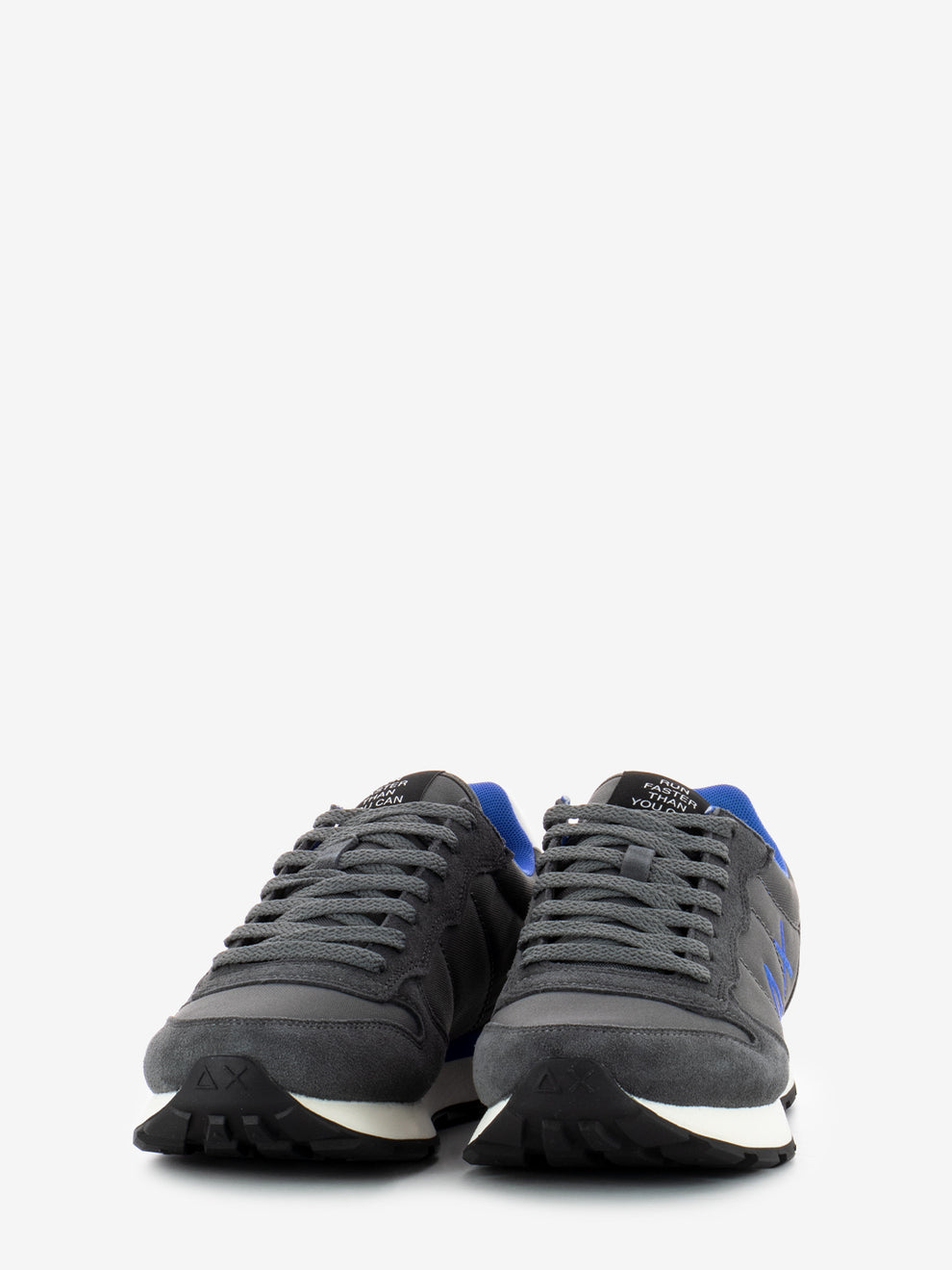 Tom solid grey sneakers