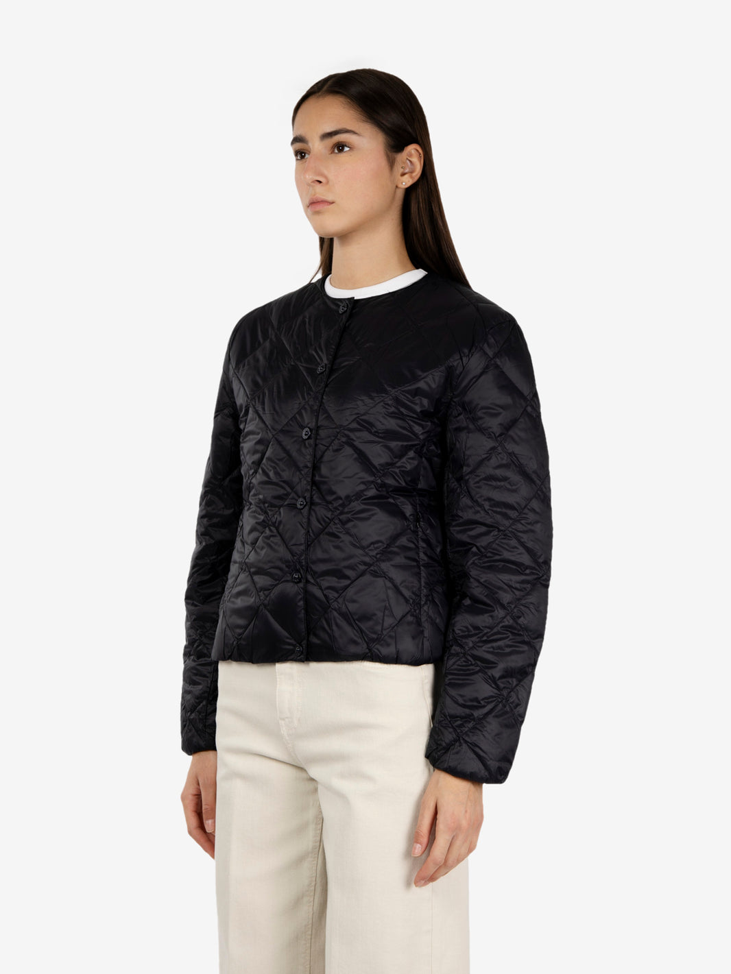 Crew neck tapered down jacket black