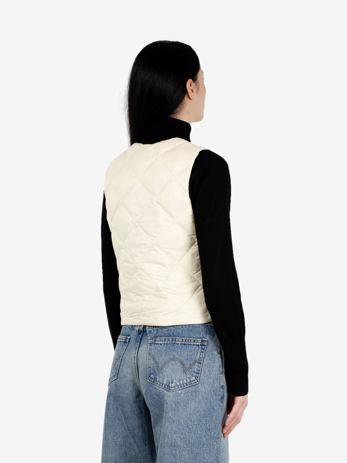 V-Neck Lightweight Down Vest off white