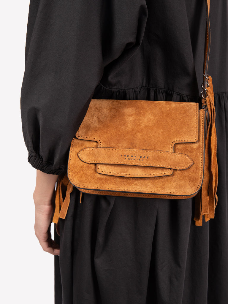 THE BRIDGE - Borsa crossbody Lucrezia in suede marrone