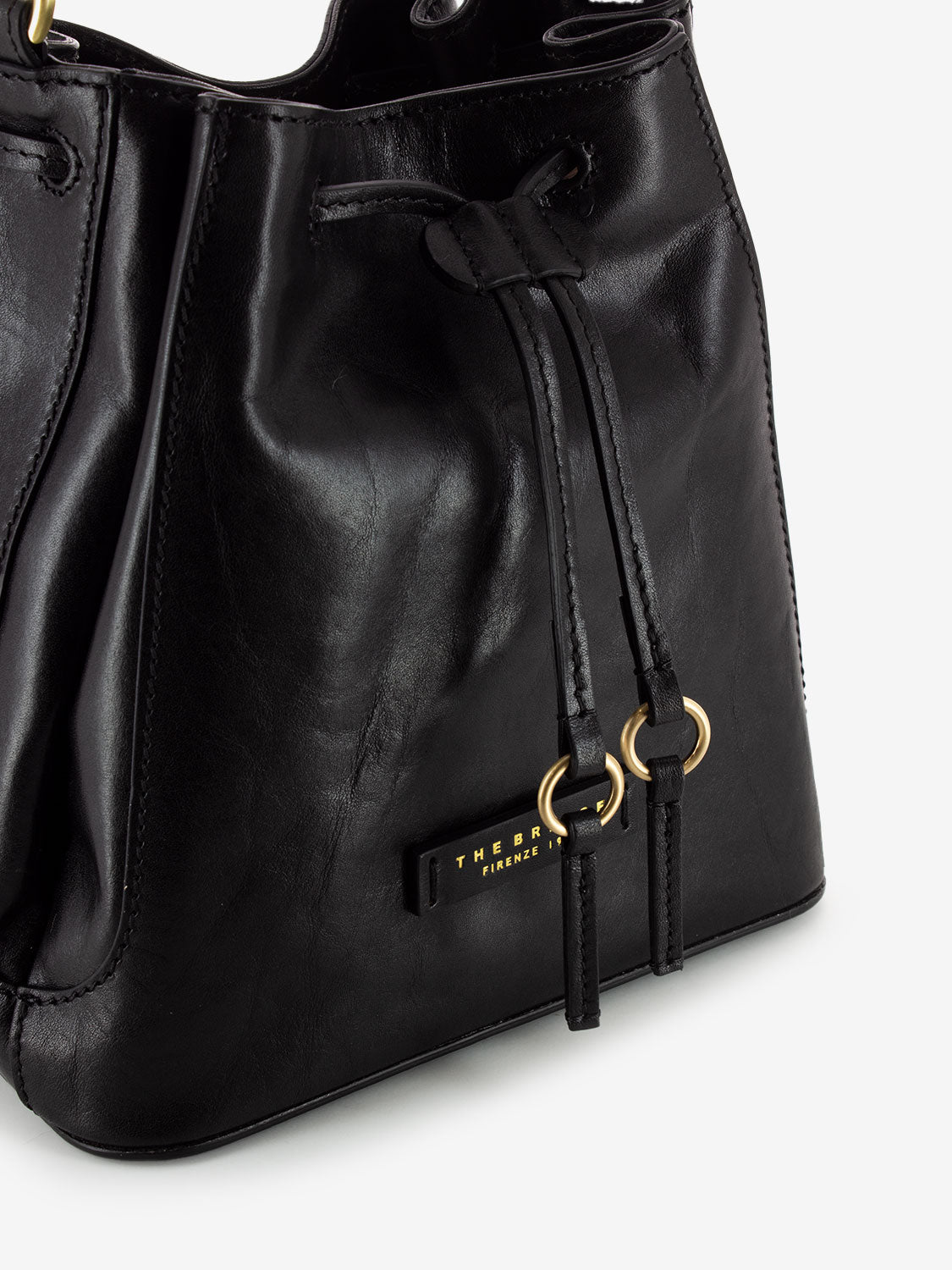 Borsa Fiammetta a secchiello in pelle nera