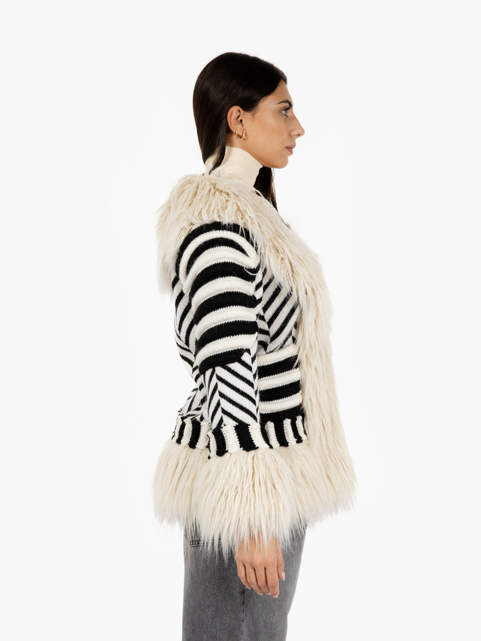 Elenore coat with white / black fur