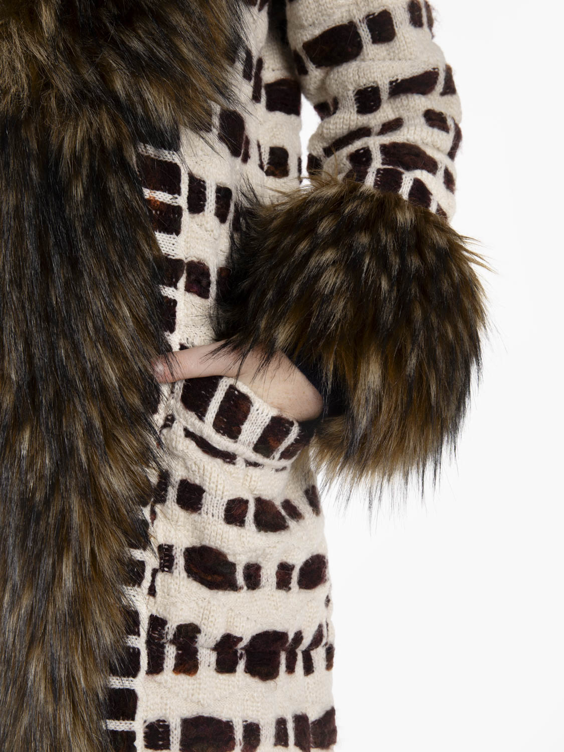 Claire long coat with burgundy / white fur