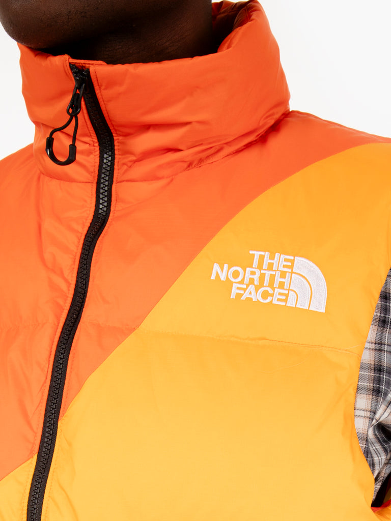 THE NORTH FACE - Gilet Tnf X Yinka Ilori down vest red orange / apricot