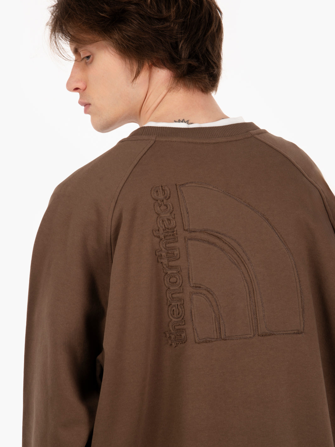 M logo relaxed crew smokey brown
