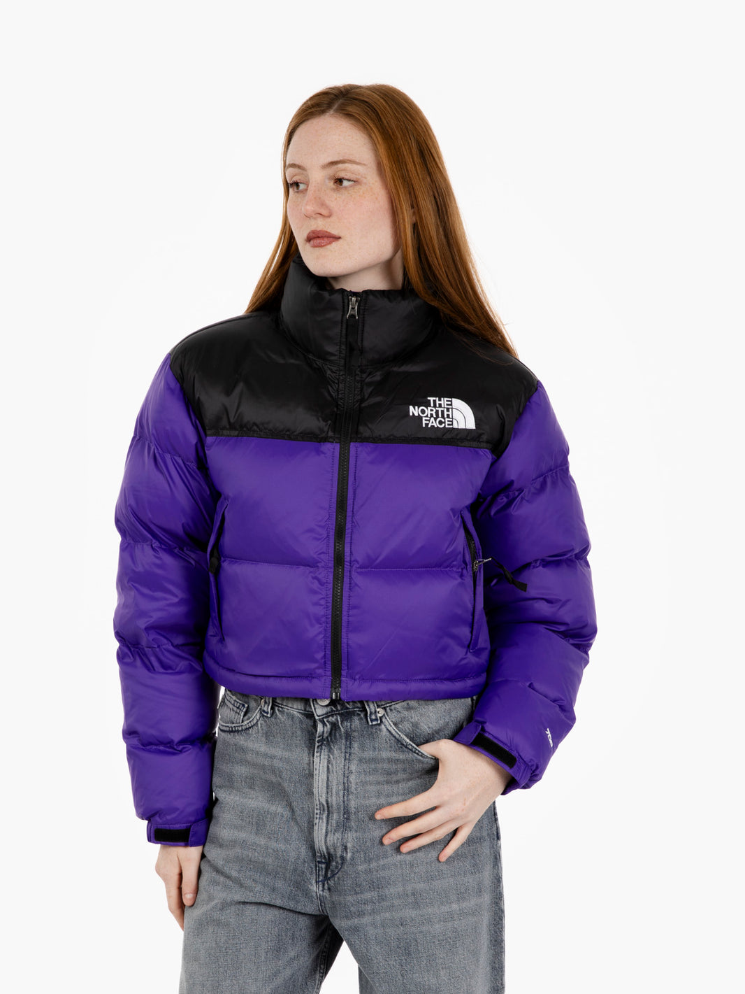 W Nuptse short jacket peak purple / tnf black