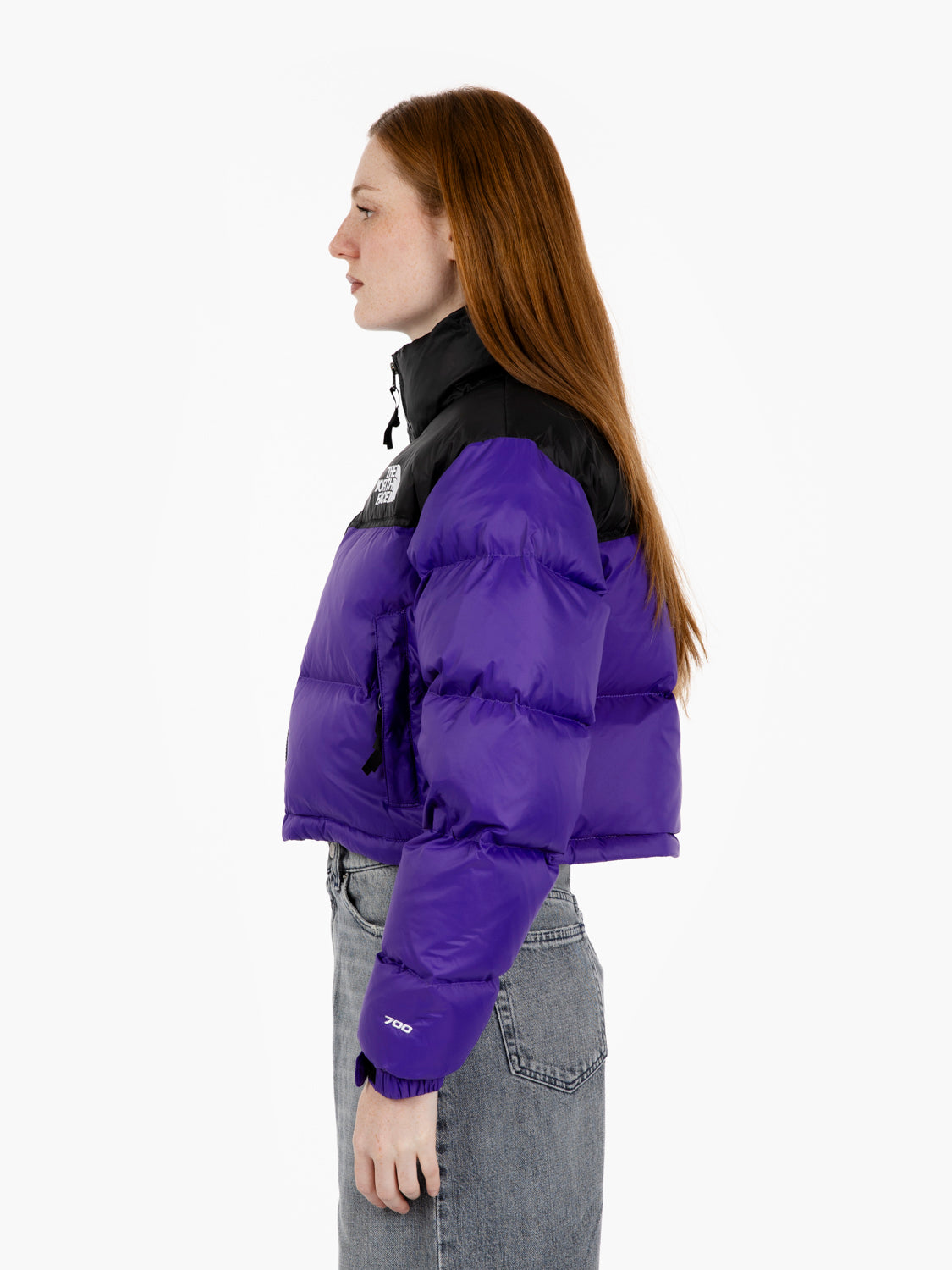 W Nuptse short jacket peak purple / tnf black