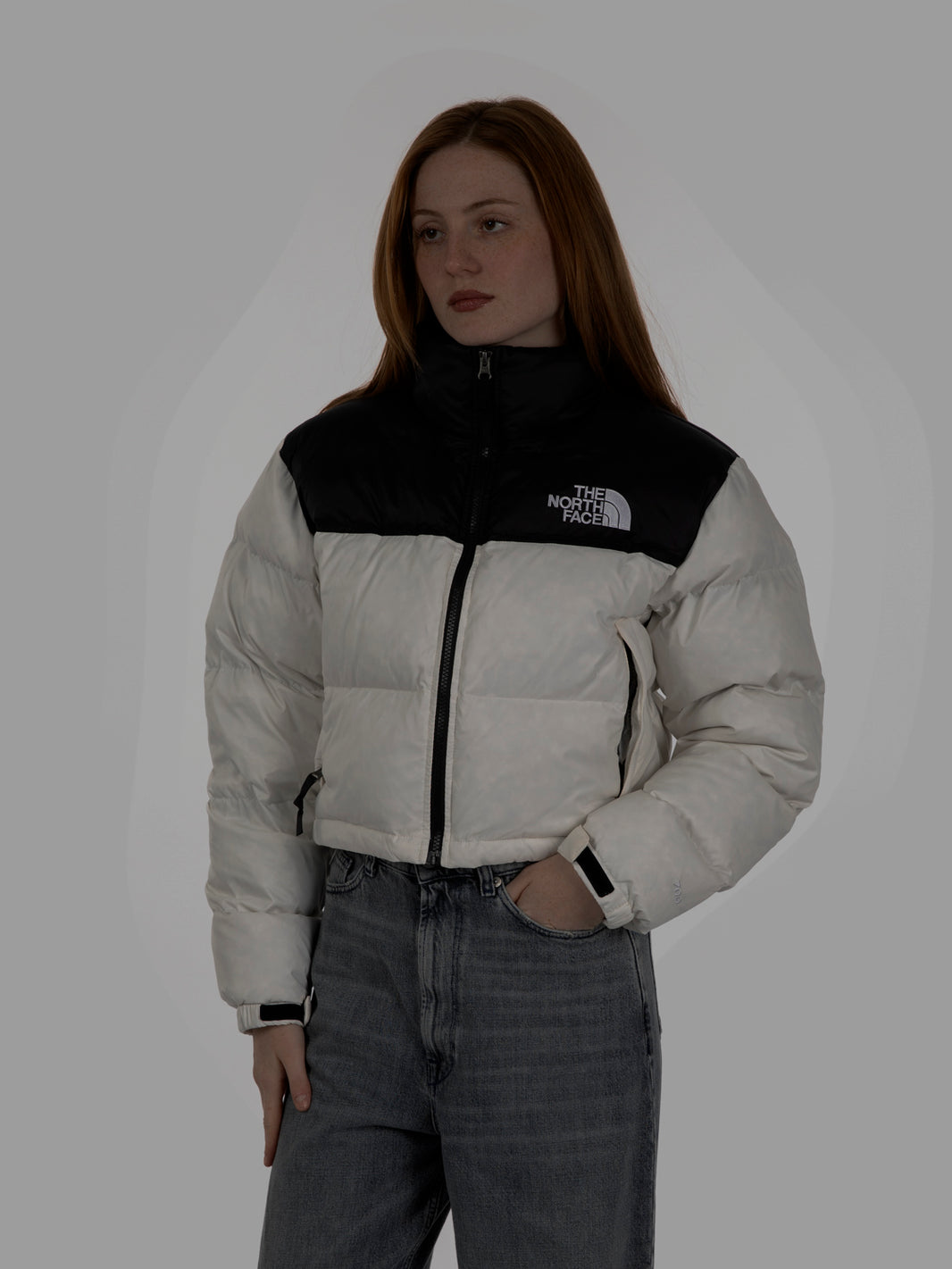 W Nuptse short jacket white dune / tnf black