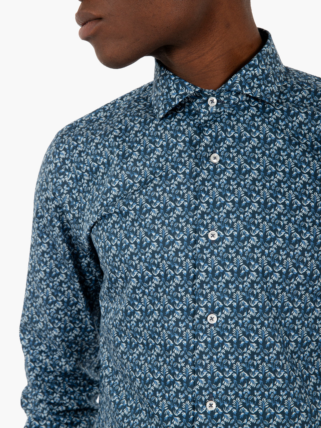 Camicia fantasia fiorellino blu