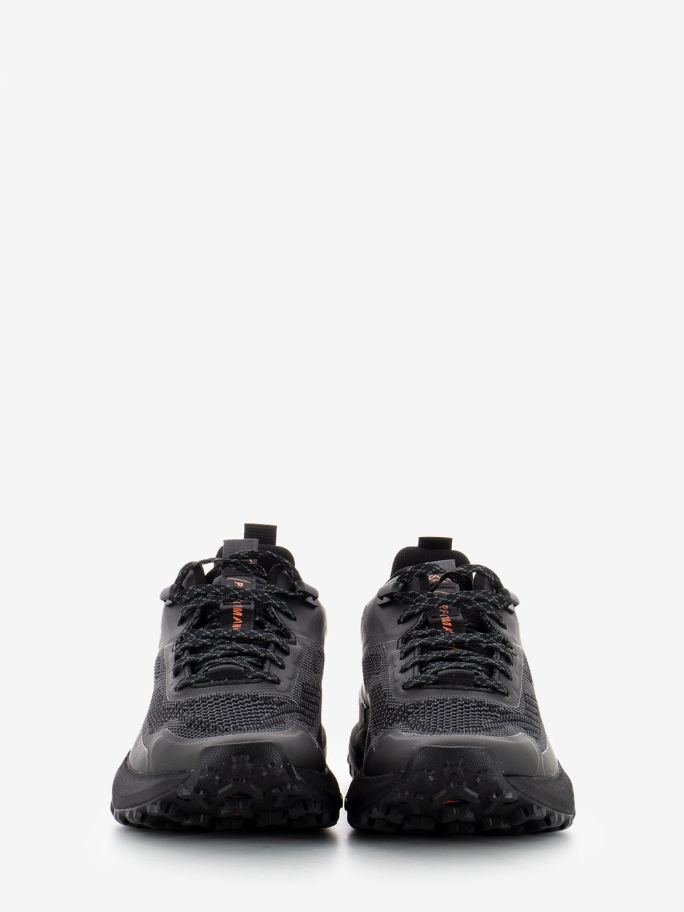 Motion Access low lace sneaker blackout knit