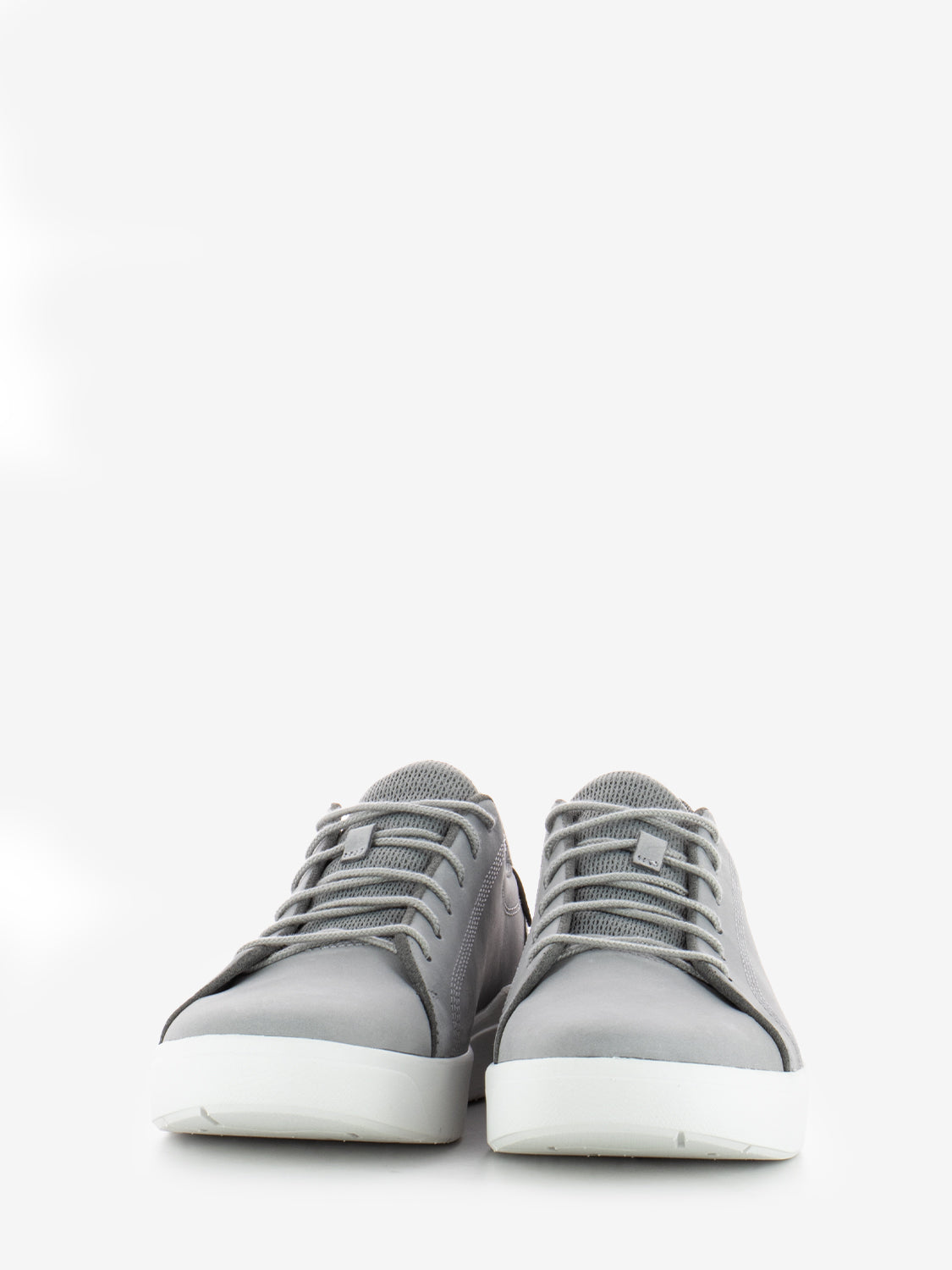 Seneca Bay low lace sneaker light gray nubuck