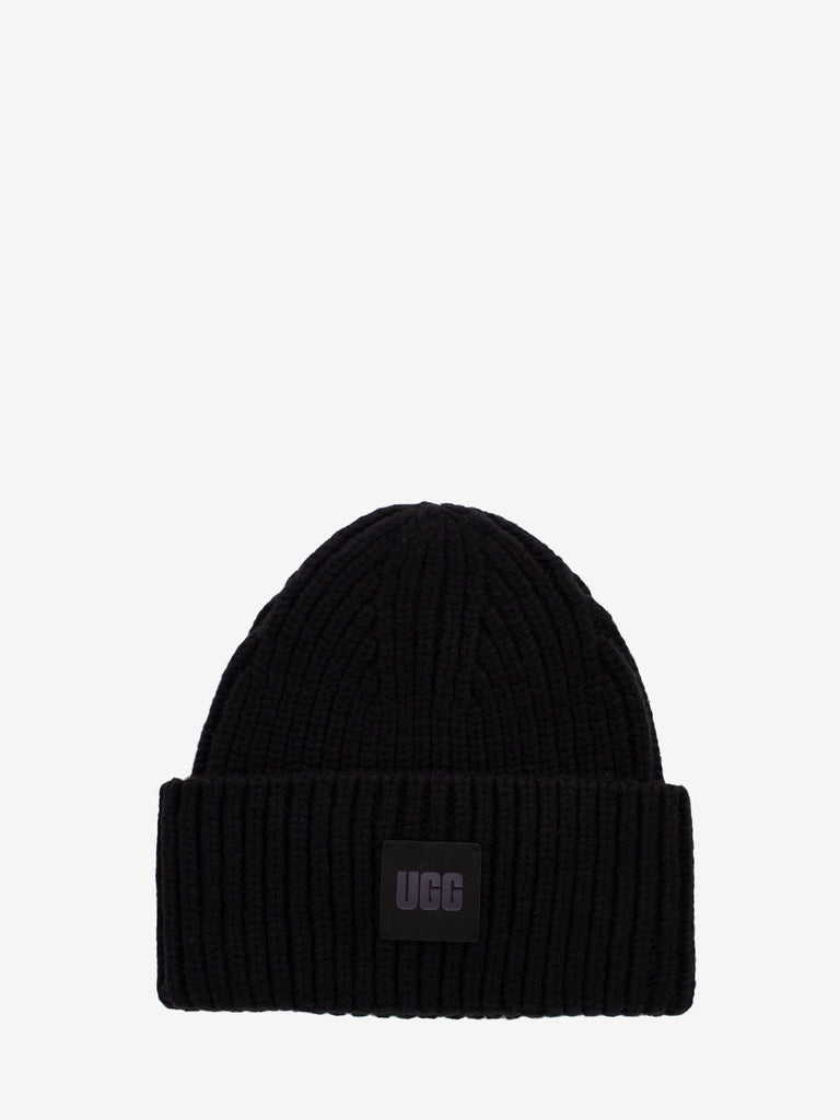 UGG - Chunky Rib Beanie con logo black