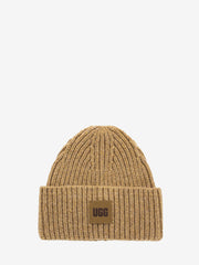 UGG - Chunky Rib Beanie con logo camel