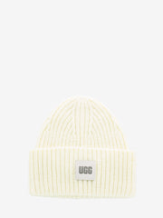 UGG - Chunky Rib Beanie con logo nimbus