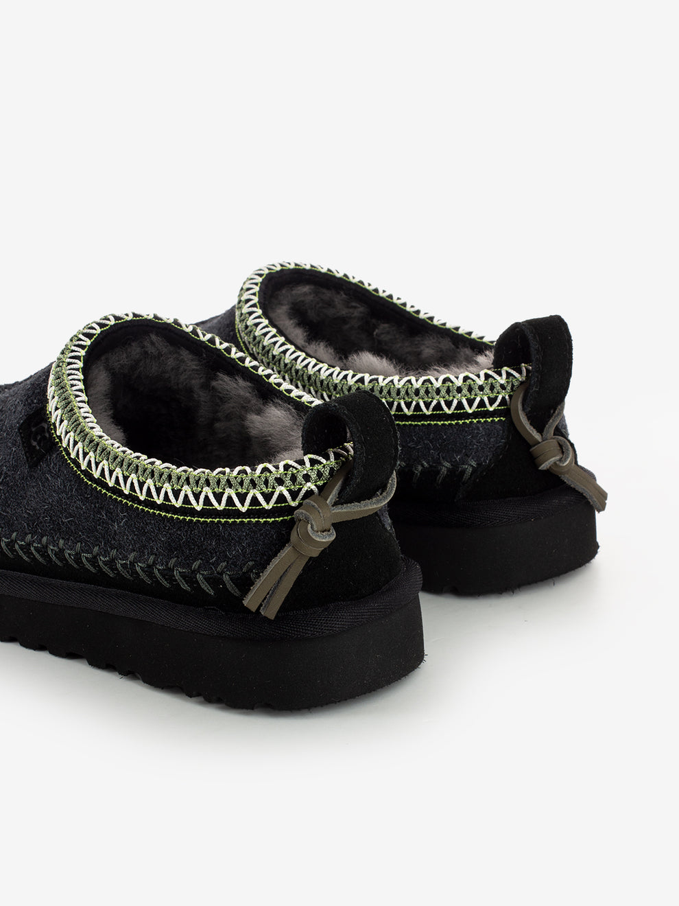 W Tasman Biarritz rocky black
