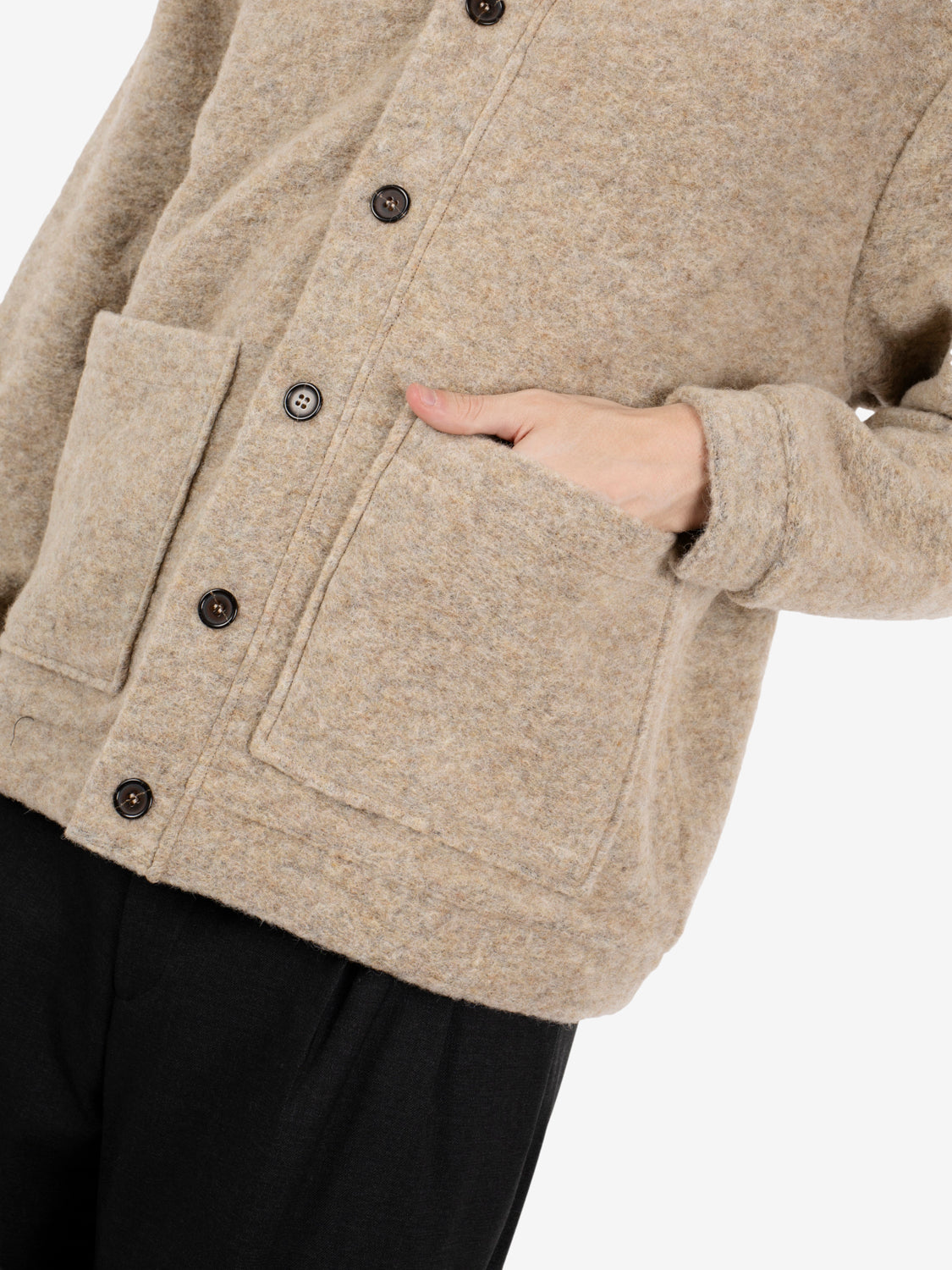 Advance Cardigan wool fleece fawn