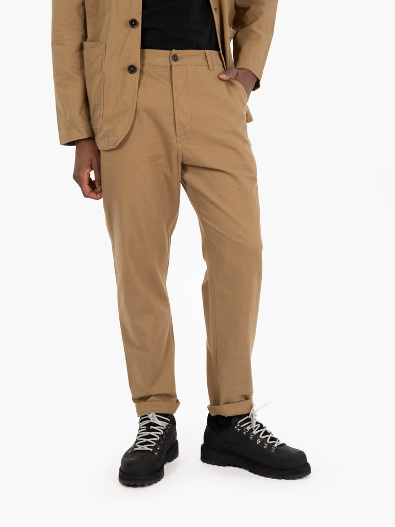 UNIVERSAL WORKS - Pantaloni militari chino sand