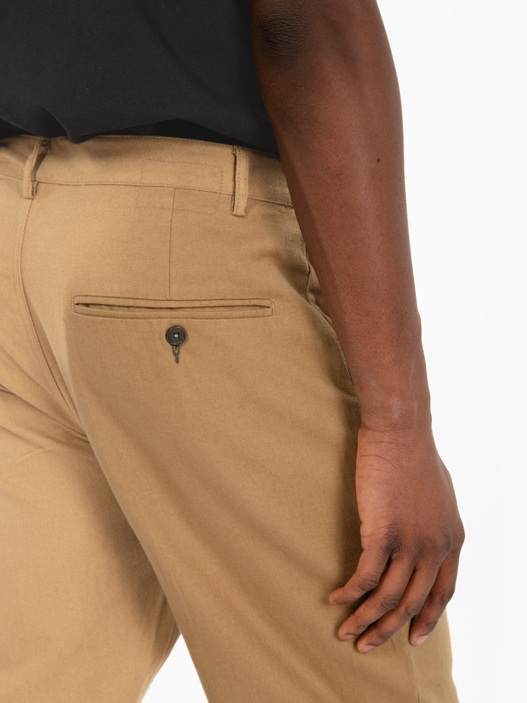 UNIVERSAL WORKS - Pantaloni militari chino sand