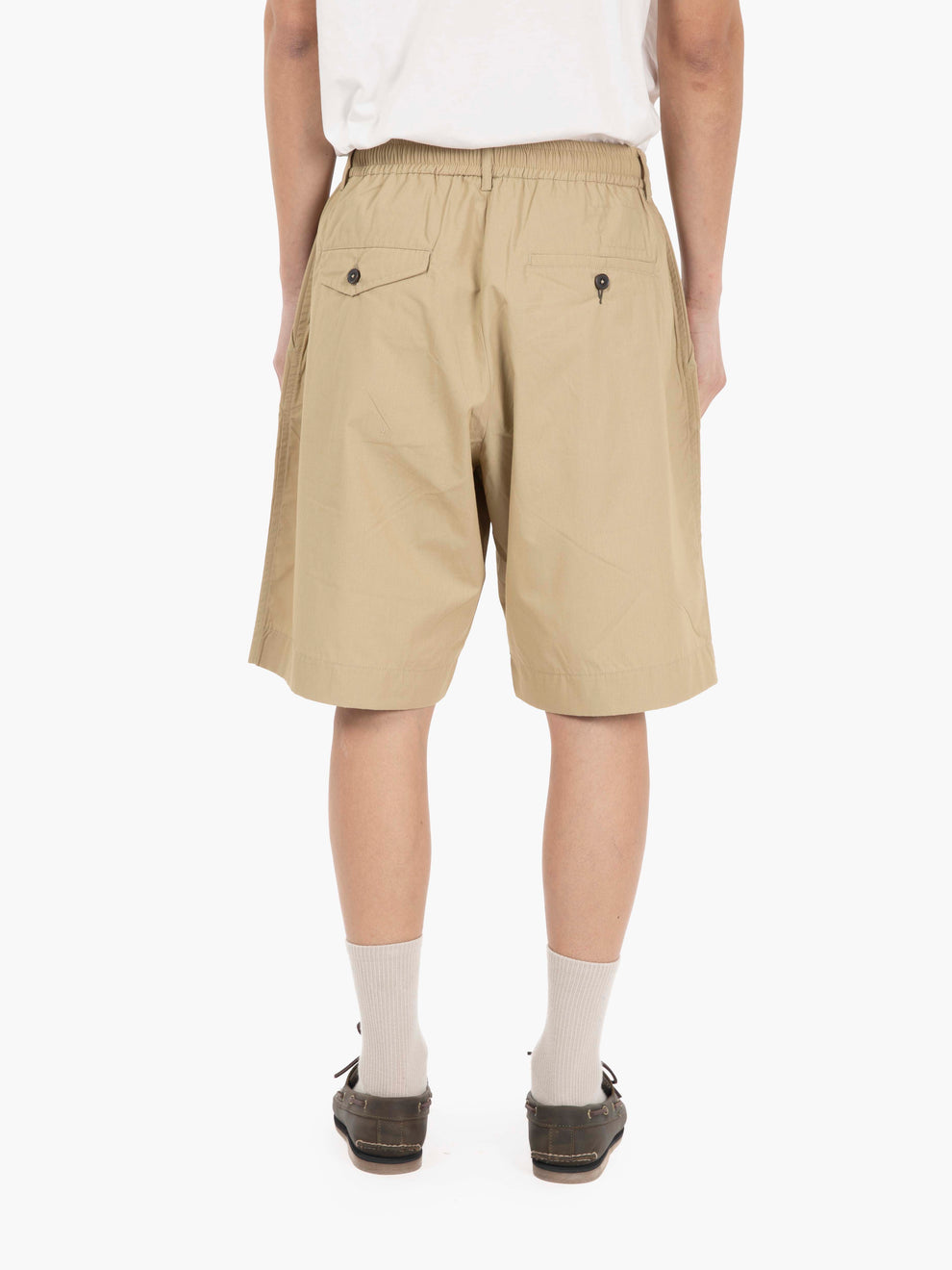 Pleated track short sand
