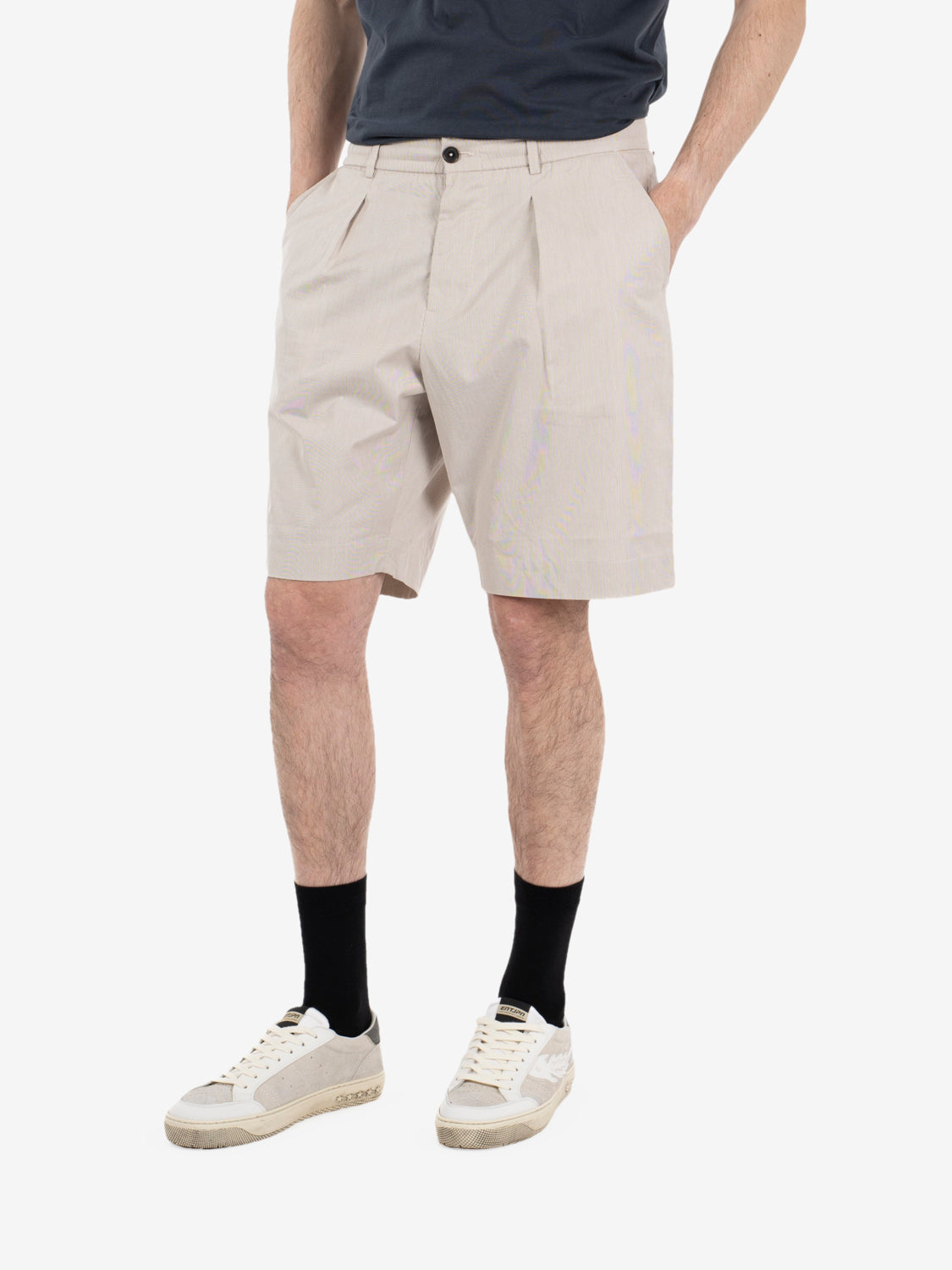 Pleated track shorts white / brown
