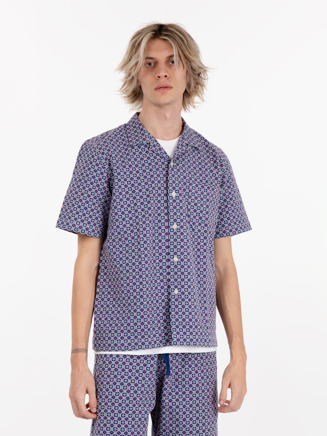 Road shirt navy tile
