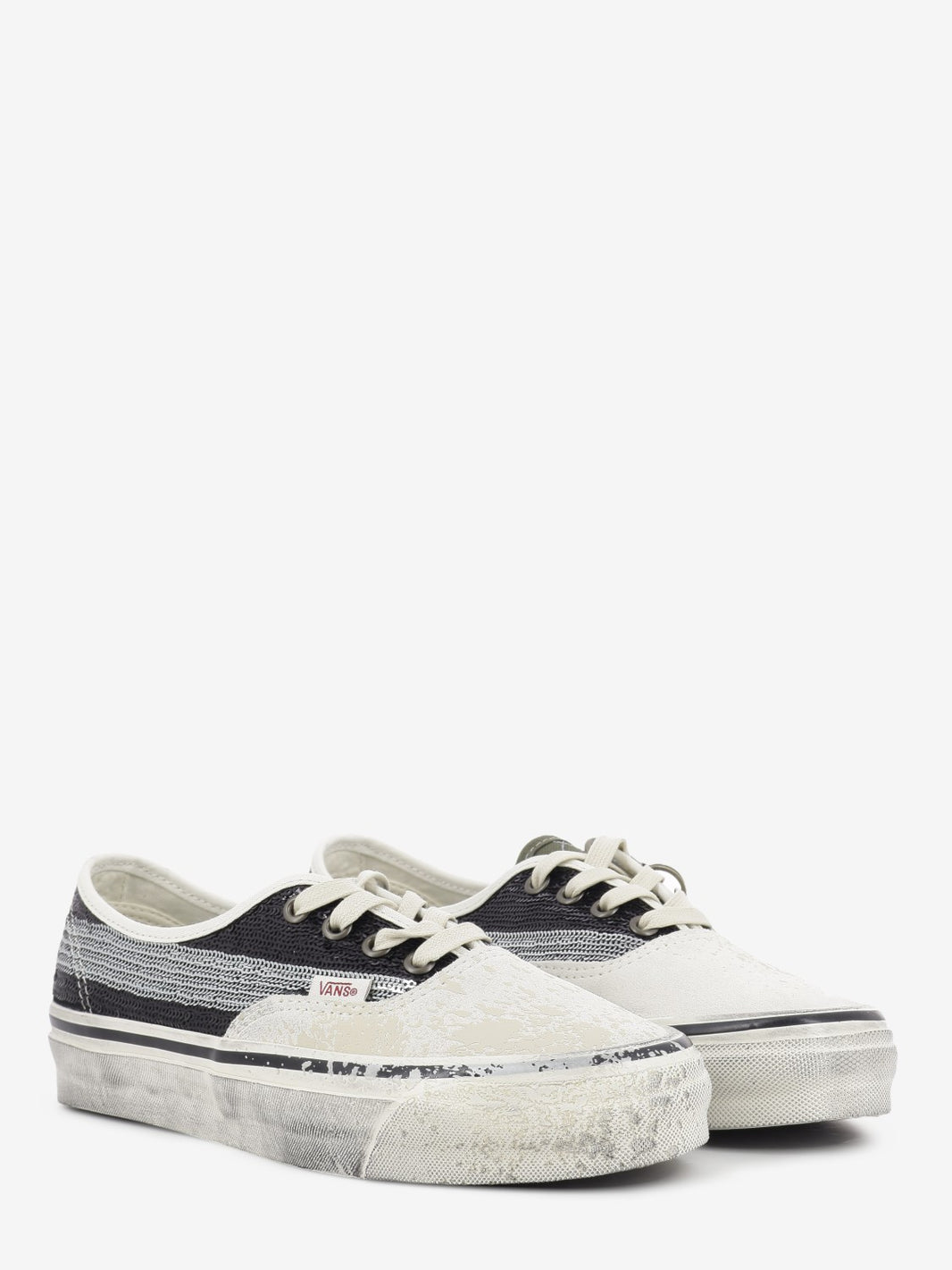LX Authentic 44 black / white