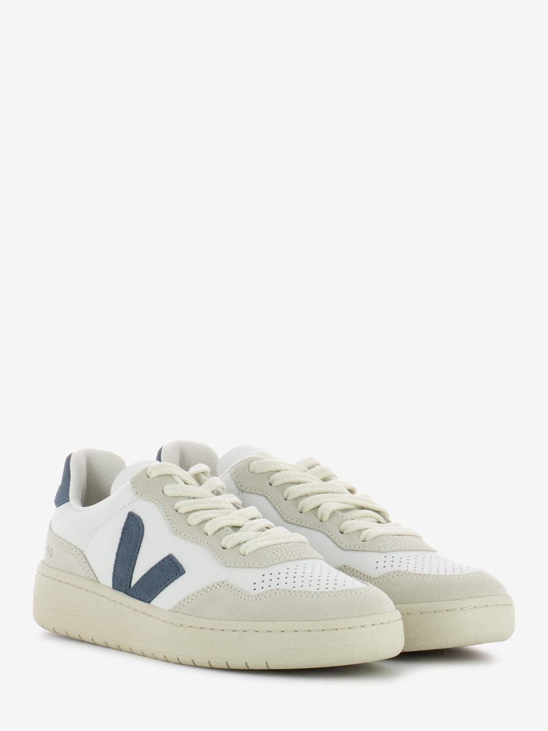 V-90 extra white California sneakers