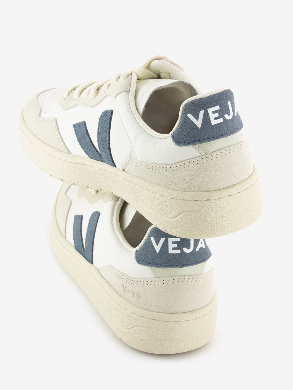 V-90 extra white California sneakers