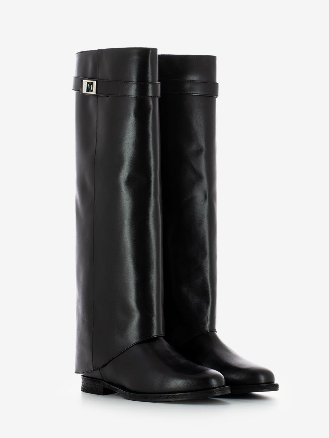 Stivali con risvolto e lucchetto nero