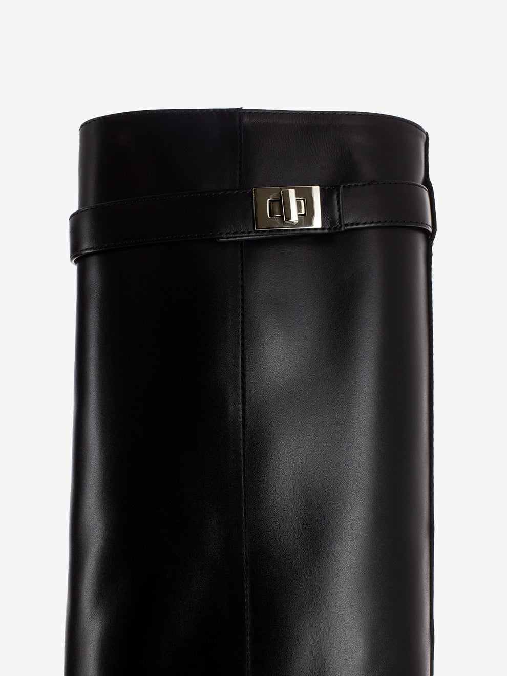 Stivali con risvolto e lucchetto nero