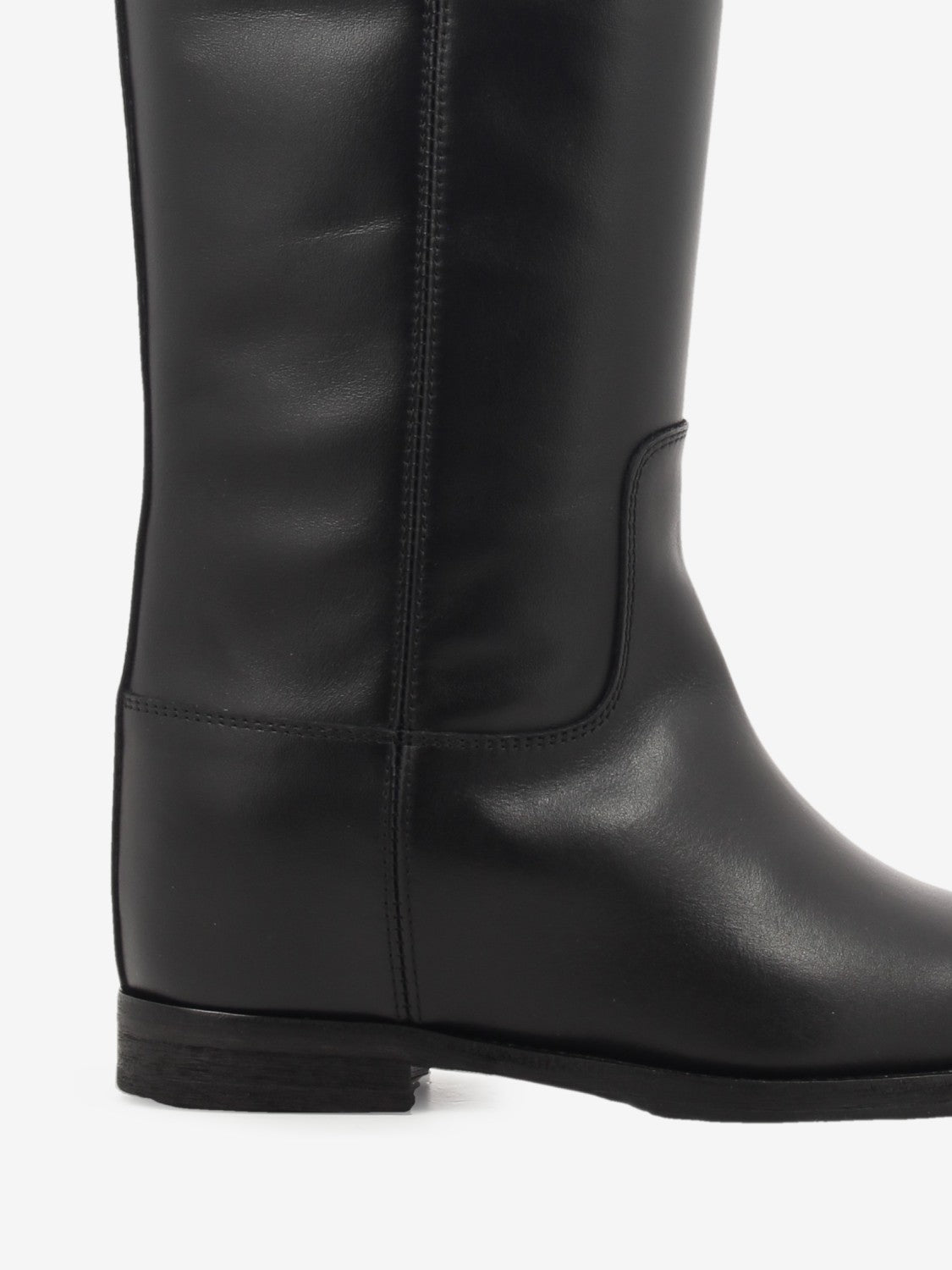 Santa Monica boots with black padlock