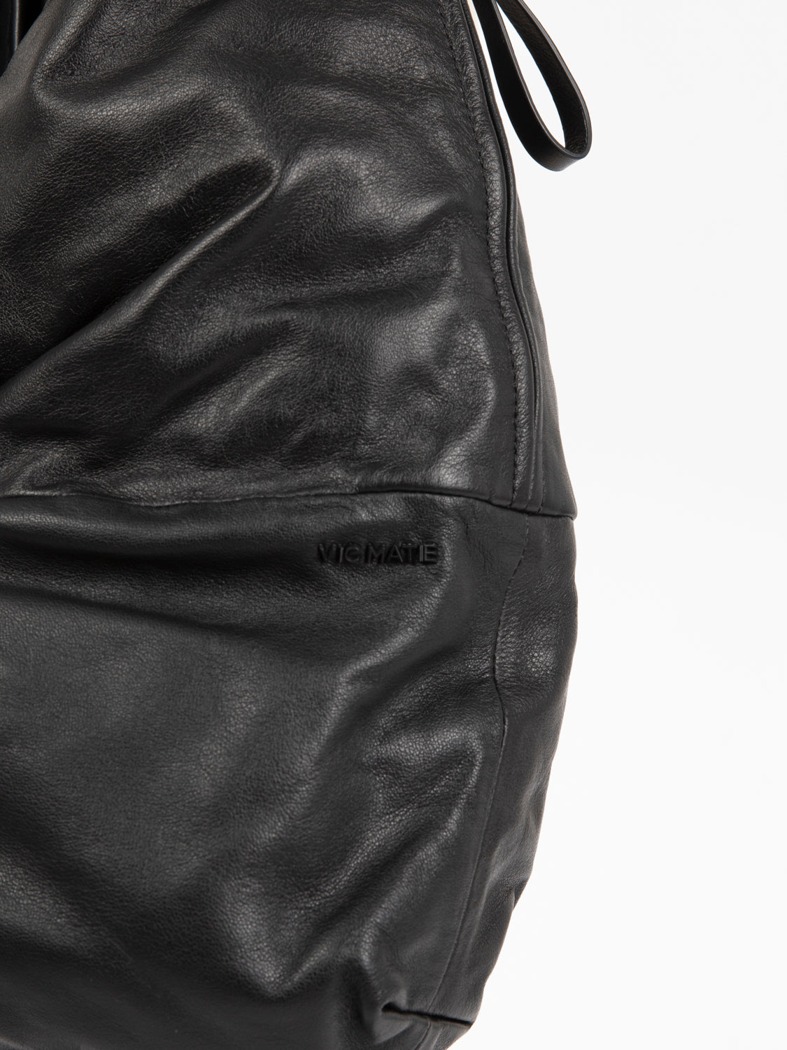 Borsa a spalla con nodo in pelle nera