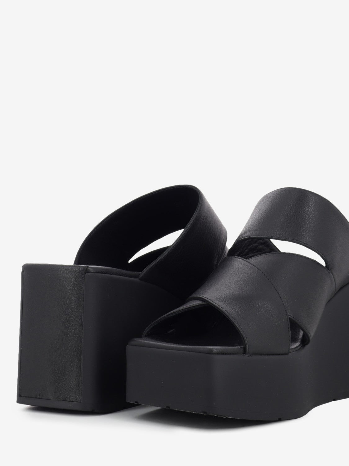 Travel flip-flops black